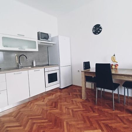 Apartman Dora Apartman Póla Kültér fotó